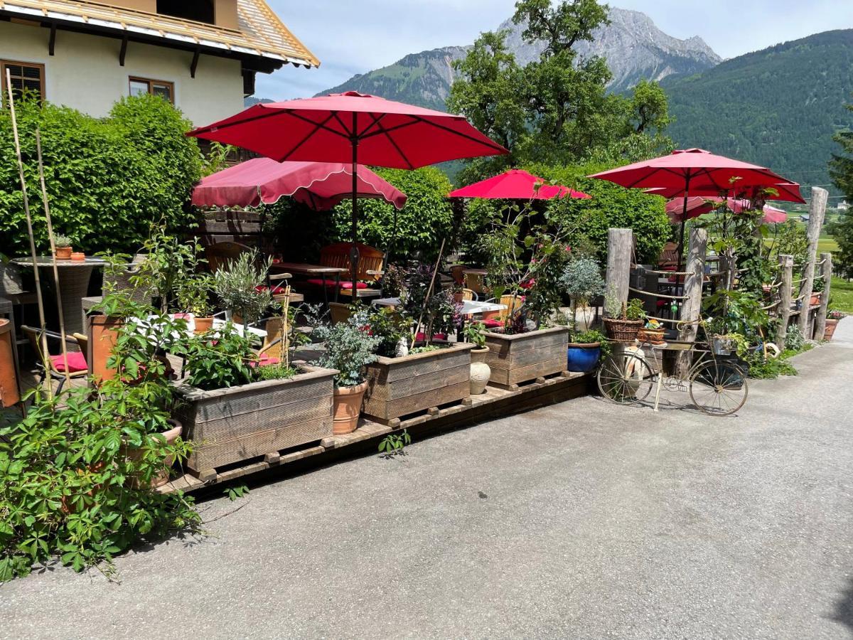 Hotel Restaurant Gasthof Michal Гундерсхайм Экстерьер фото