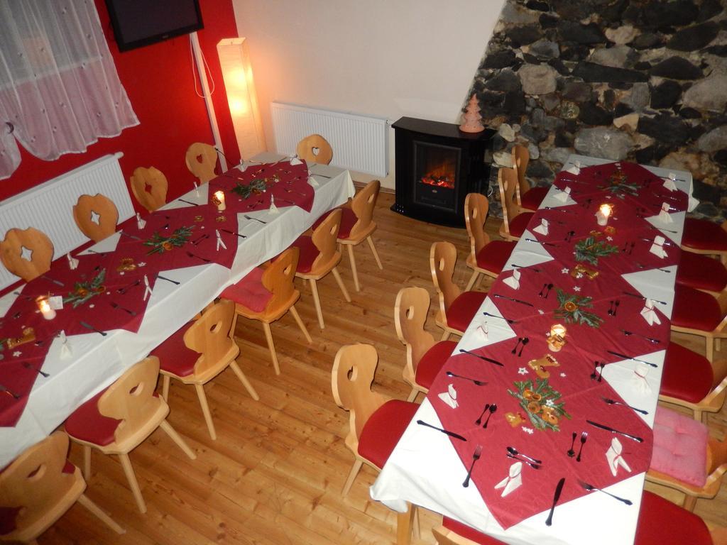 Hotel Restaurant Gasthof Michal Гундерсхайм Экстерьер фото